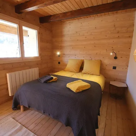 Sous Les Ecotagnes Chalet *