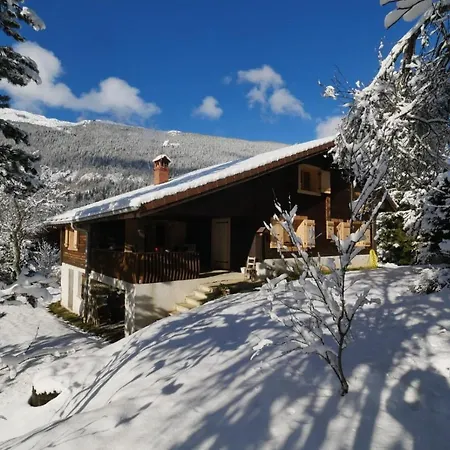 Sous Les Ecotagnes Chalet